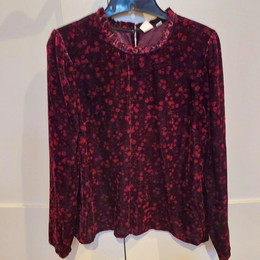 Gap Large Burgundy Floral Velvet Blouse with Button Tie at the back of the neck - Picture 3 of 11